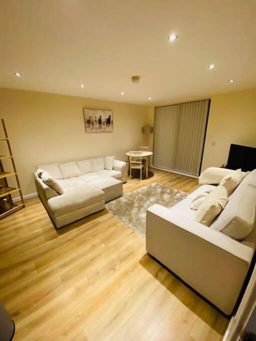 Liverpool City Centre Modern Apartment Fits 6 People Exterior photo